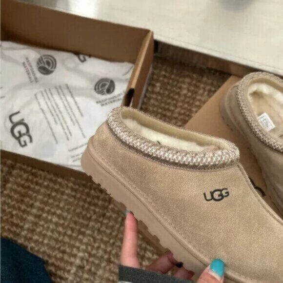 UGG Tasman Slipper Sand - Picture 3 of 9